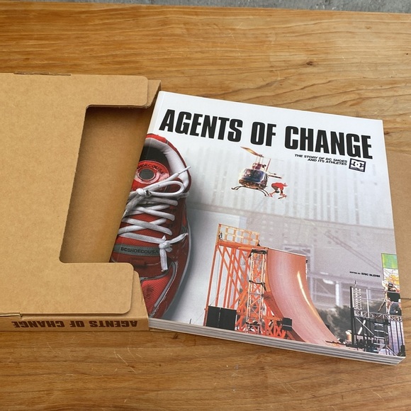 Boxed Edition DC Shoes Agents of Change Softcover Coffee Table Book - Picture 2 of 6